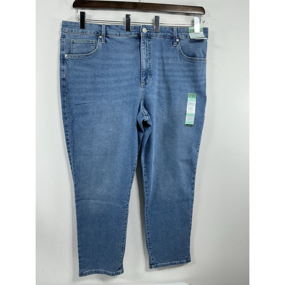 Woman’s NWT Terra & Sky Straight Leg Blue Jeans Size 22 W